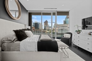 3 chambres, fer et planche à repasser, Wi-Fi, draps fournis