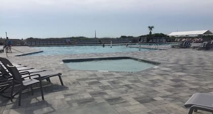 Island Escape, Beach view Condo at Hilton Head Beach & Tennis Resort