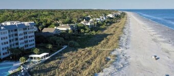 Island Escape, Beach view Condo at Hilton Head Beach & Tennis Resort
