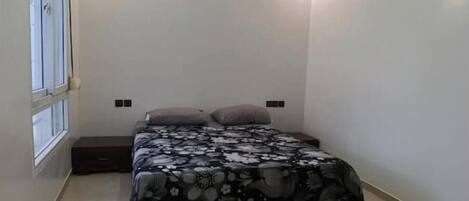 2 chambres, bureau, Wi-Fi gratuit, draps fournis