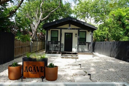 Stay at The Agave - New Braunfels Tiny House