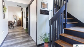 Interior - Waterfront Zen-Dock, Paddleboards, Jacuzzi & Games (St. Augustine)