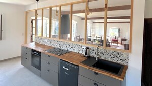 Private kitchen - L'appartement Montecristo (Aléria)