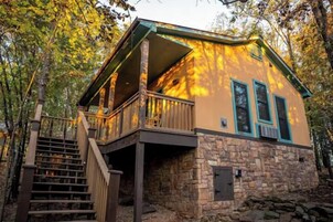 Deluxe Double Room | Iron/ironing board, free WiFi