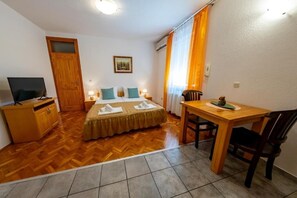 1 habitación, wifi y ropa de cama 
