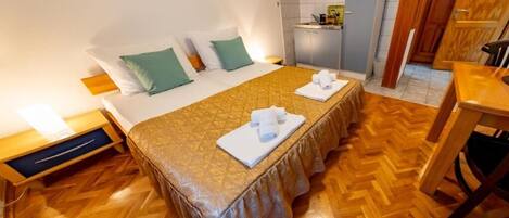 1 Schlafzimmer, WLAN, Bettwäsche