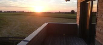 "Alpakaleben" apartment in an ecological wooden house with a fantastic view and alpacas