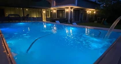 Villa with Private Pool in the Heart of Beykoz
Luxury Villa Surrounded by Nature