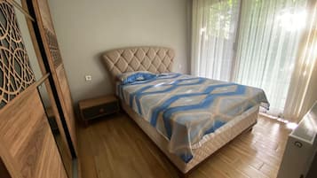 3 bedrooms, WiFi, bed sheets