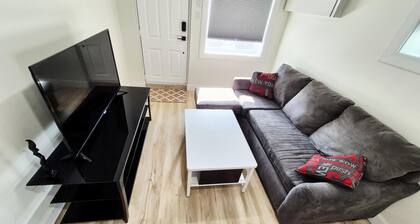 Cozy Private Bachelor Unit King Size bed.