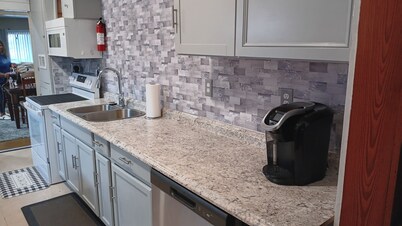 Charming house sleeps 16, in lovely Shaw- 15 minutes from Grammy Museum MS