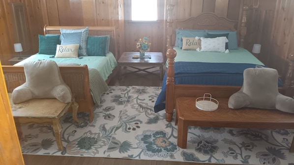 4 bedrooms, desk, iron/ironing board, free WiFi