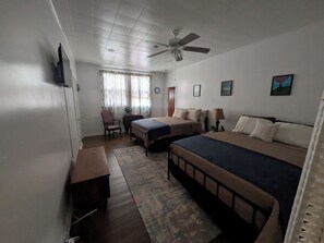 4 Schlafzimmer, Schreibtisch, Bügeleisen/Bügelbrett, kostenloses WLAN