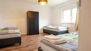 4 bedrooms, WiFi, bed sheets