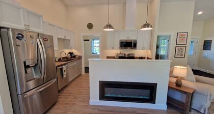 Comfy PNW escape in town - quiet and peaceful, perfect for exploring Olympic NP