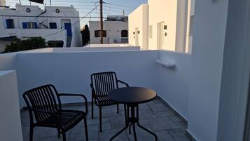 Deluxe Double Room | Terrace/patio