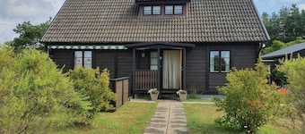 Villa w Open Fireplace and big Plot 5 min From the sea