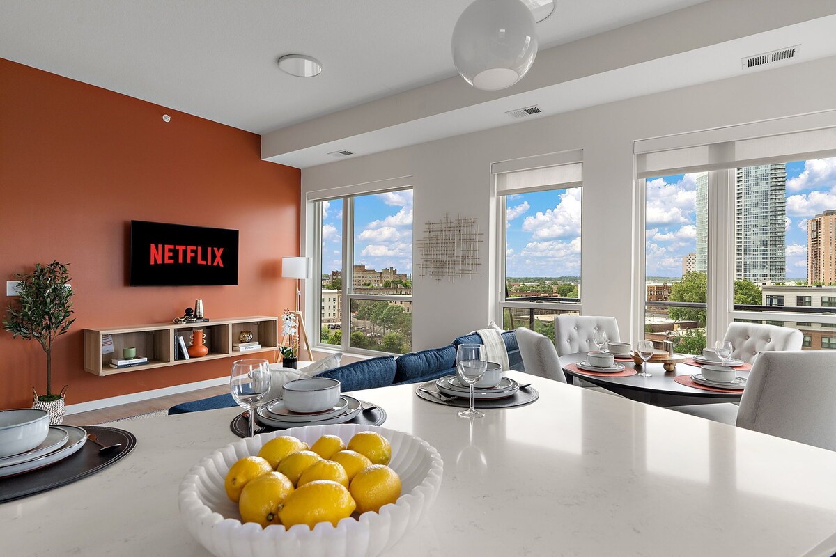 Luxury 2Bd Condo DT Minneapolis, Minutes From Convention Center & US Bank Arena