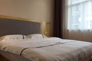 Unclassified image, 5 of 54, button - Heyue Hotel (Linze)