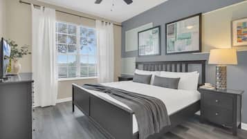 House, Multiple Beds, Pool Access, Pool View (2621AB WH new) | 5 bedrooms, individually decorated, individually furnished, bed sheets