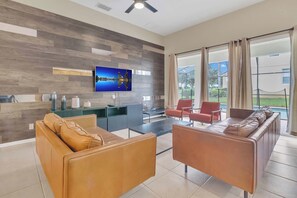 House, Berbilang Katil, Pool Access, Pool View (2621AB WH new) | Ruang tamu | 42 inci televisyen skrin rata dengan digital 