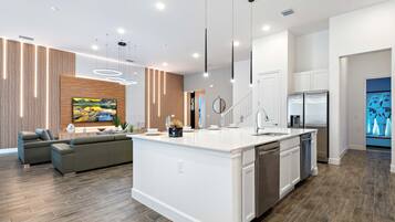 House, Multiple Beds, Pool Access, Pool View (4001SB Sonoma) | Interior