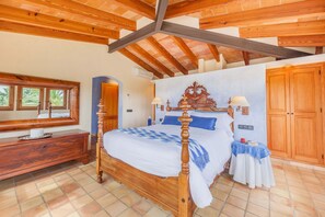 4 camere, una cassaforte in camera, ferro/asse da stiro