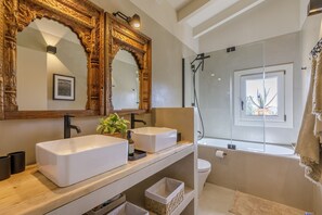 Shower, hair dryer, towels - Molleres, Villa 5StarsHome Mallorca (Llubi)