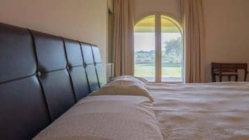 7 dormitorios, tabla de planchar con plancha, wifi y ropa de cama