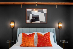 5 bedrooms, iron/ironing board, travel crib, free WiFi