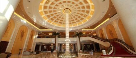 المنشأة من الداخل