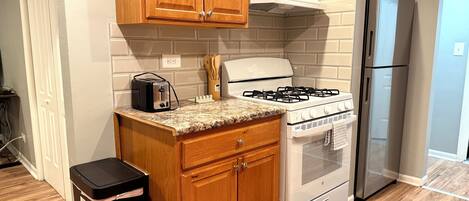 ميكروويف، فرن، موقد طهي مسطح، غسالة أطباق