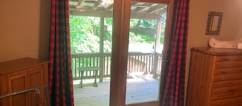 Marvelous 3-bedroom chalet in Old Forge