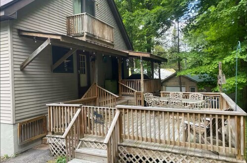 Marvelous 3-bedroom chalet in Old Forge