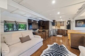 Living area - 7744 Ranch (Austin)