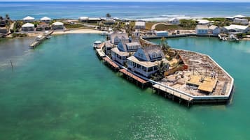 Villa ejecutiva, 3 habitaciones, vista al océano | Vista a la playa o el mar
