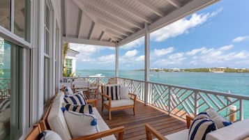 Superior Villa, 3 Bedrooms, Ocean View | Beach/ocean view