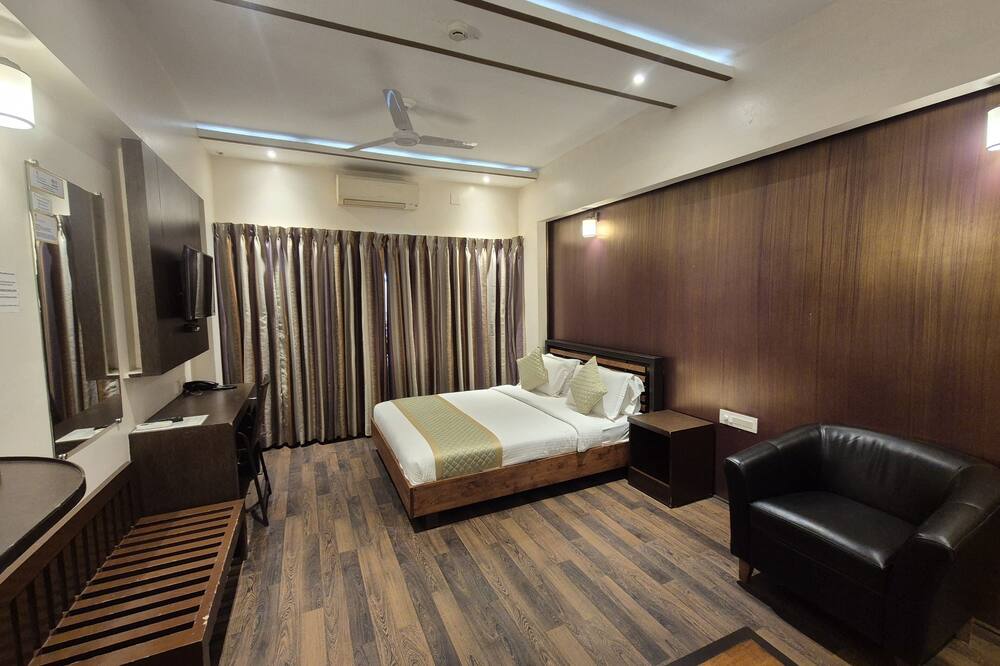R D HOTELS HSR
