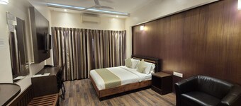 R D HOTELS HSR