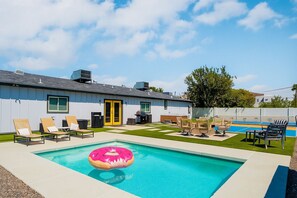 Piscina externa, piscina aquecida