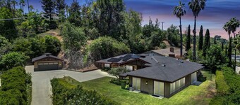 Private Hilltop Retreat · 180° City Light Views