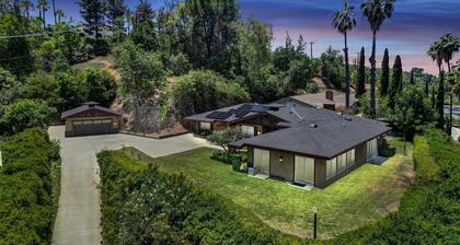 Private Hilltop Retreat · 180° City Light Views