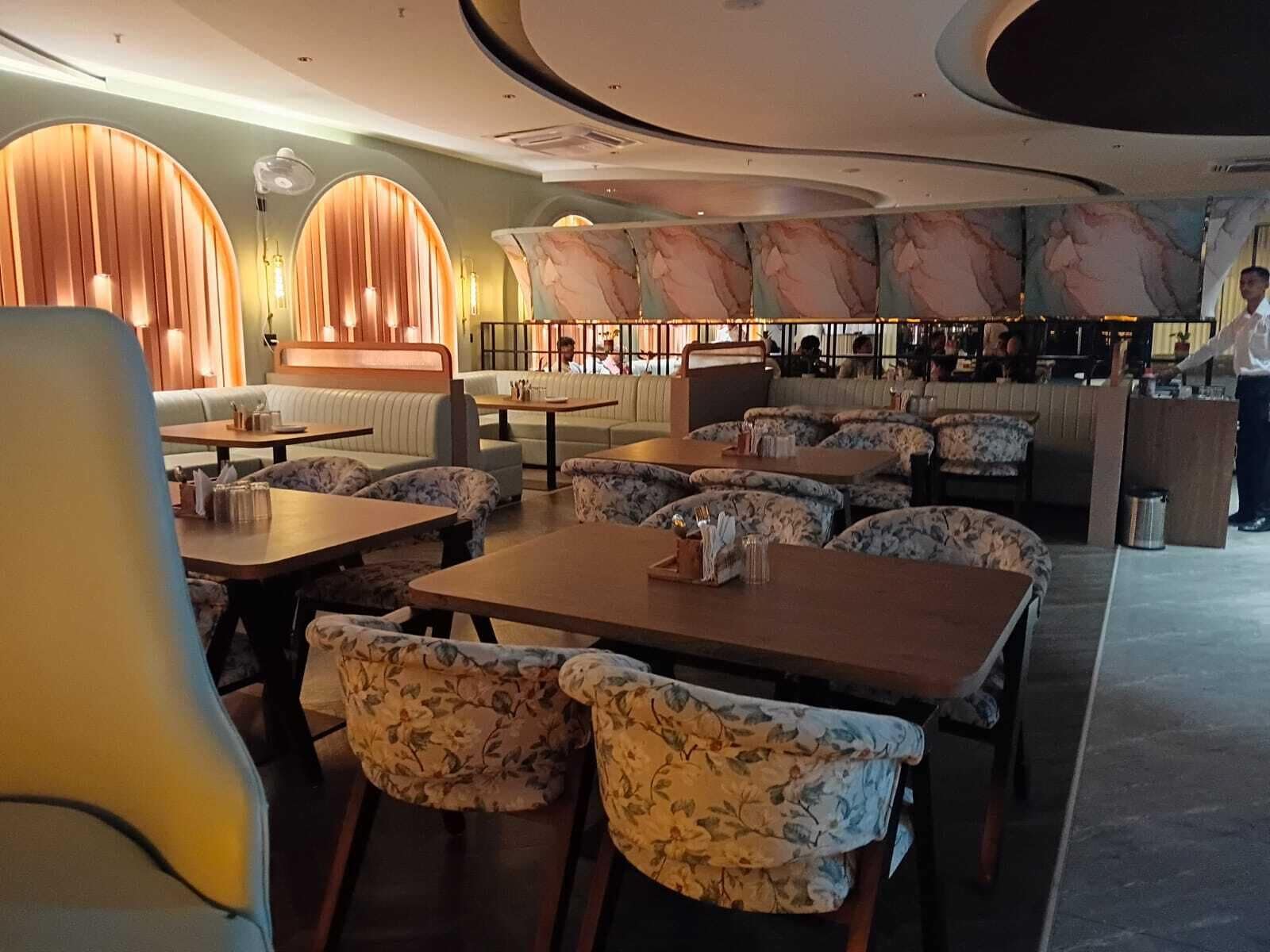 فطور أوروبي مجانًا يوميًا