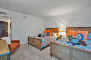 Iron/ironing board, WiFi, bed sheets