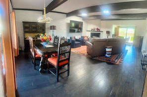 Interior - Walk to Tubac Golf Resort and Spa. Charming Tubac Townhome, 2 BR, Wi-Fi, and AC (Tubac)