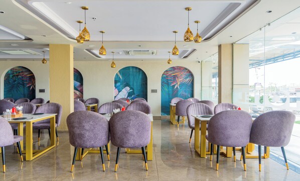 Restaurant - Hotel Kanha & Banquet (Jaipur)