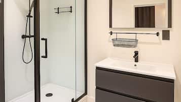 Dusche, Handtücher, Seife, Toilettenpapier