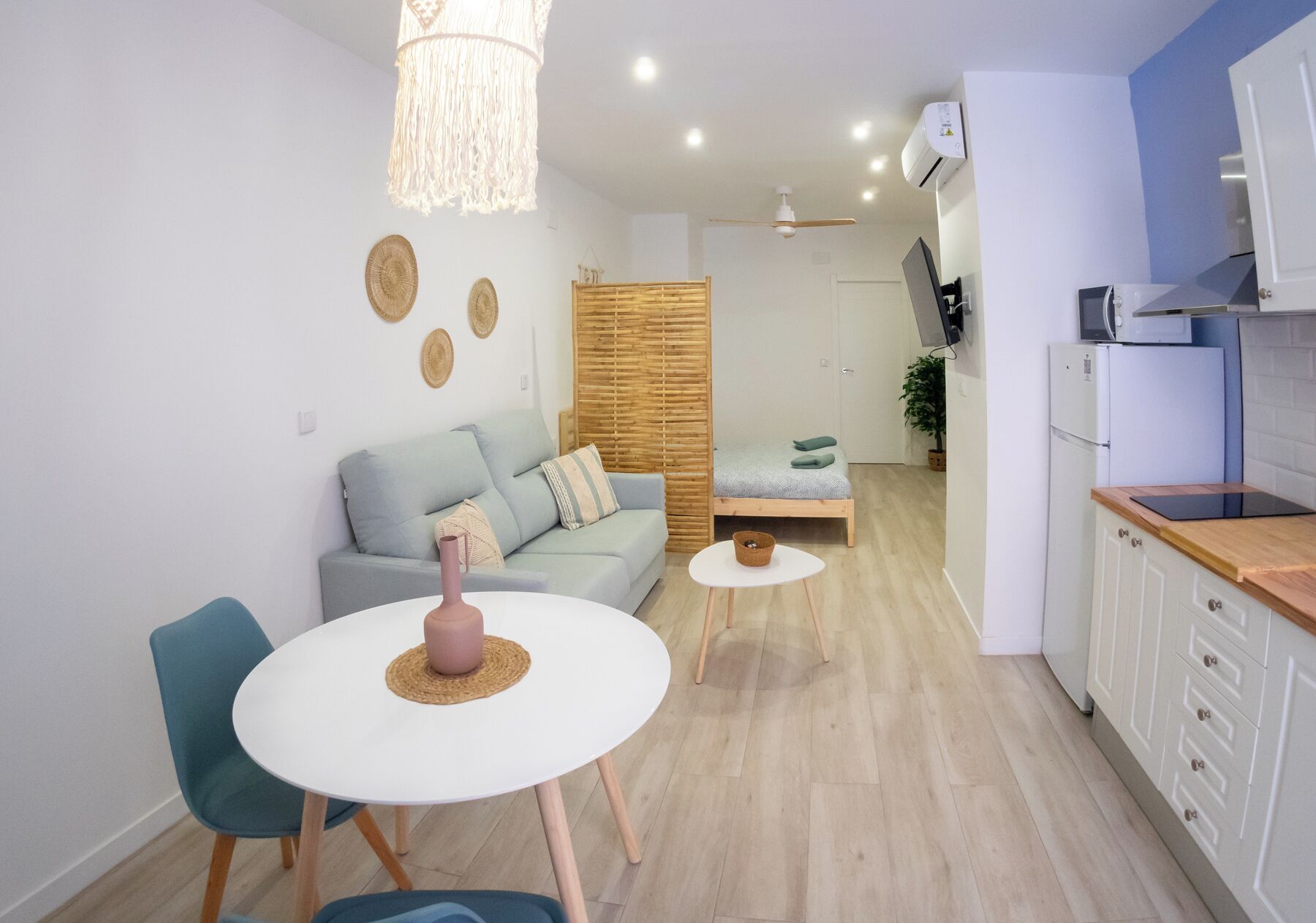 Classic Apartment, Park View, Beachside | Living area