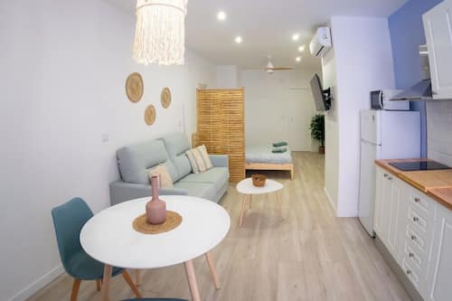 Apartamento clásico, vistas al parque, junto a la playa | Zona de estar