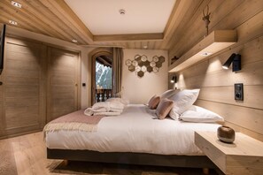 3 bedrooms, WiFi, bed sheets - Wifi, 100m from resort center, 5th floor, view mountain, fitness, sauna, hammam, balcony (Courchevel)